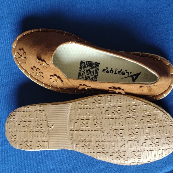 Shoes - Picture 6 of 6